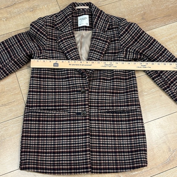 Abercrombie & Fitch Plaid Wool-Blend Dad oversized Blazer - XSP - Picture 4 of 8